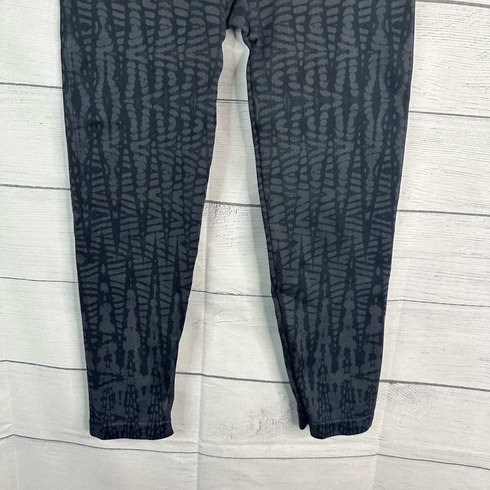 Spanx Womens XL Look At Me Now Seamless Leggings Geometric Gray - Picture 7 of 8